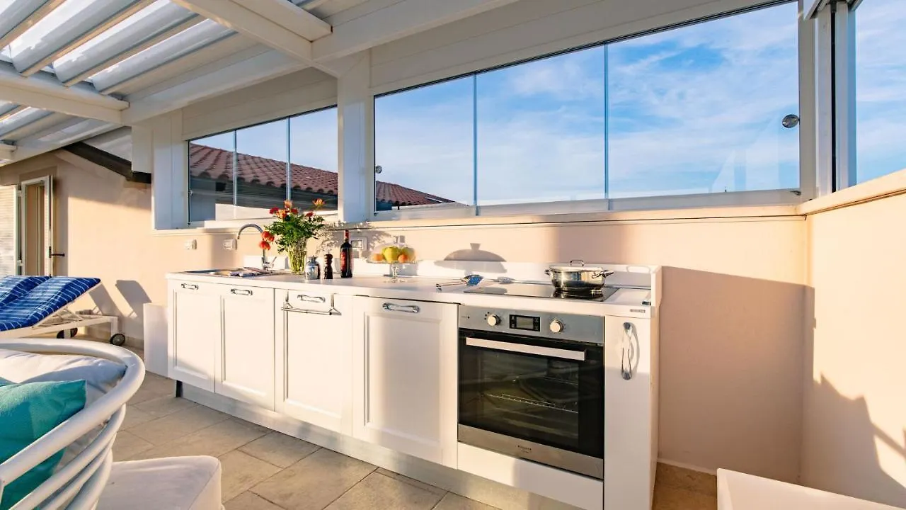Villa La Perla tra gli Ulivi 12 San Vincenzo